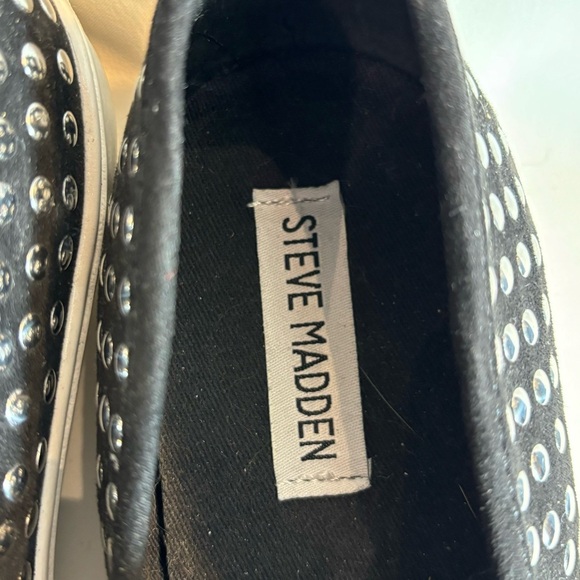 STEVE MADDEN Sz 9.5 Zach Loafer Slip On Studded Round Toe Rubber Soles Sneakers - Picture 5 of 9